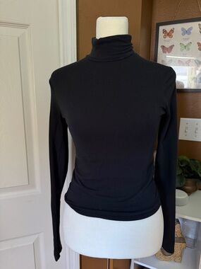 Hollister Cotton Blend Black Turtleneck Long-Sleeve Top Semi Cropped / Size S